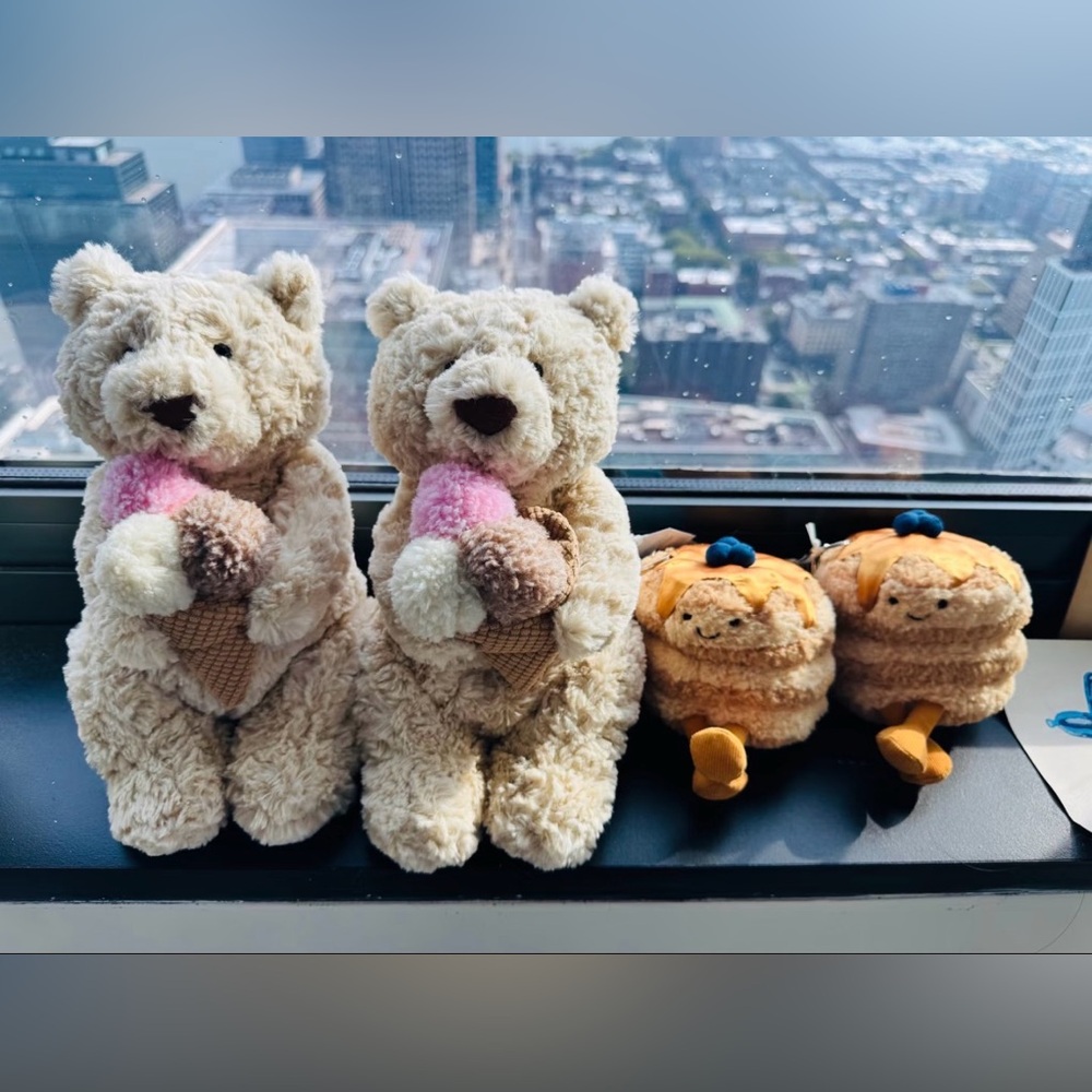 Jellycat Oatus Bear With Ice Cream, NYC exclusive, FREE shipping